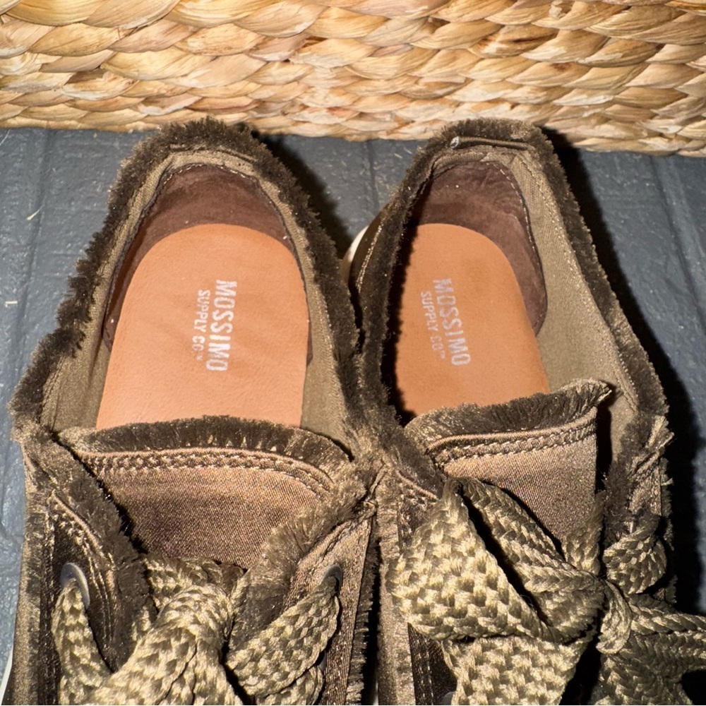 Mossimo Women’s 8 Olive Green Satin Sneakers Casual Shoes Lace Up Fringe Detail‎ - Picture 5 of 7